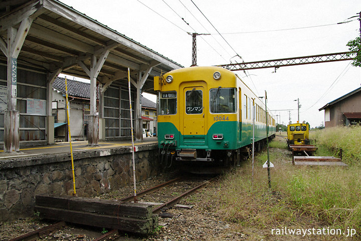 富山地鉄・岩峅寺駅、行き止まりの不二越線用3番線