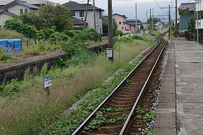 富山地鉄・上滝線・上堀駅プラットホーム、廃ホームが残る