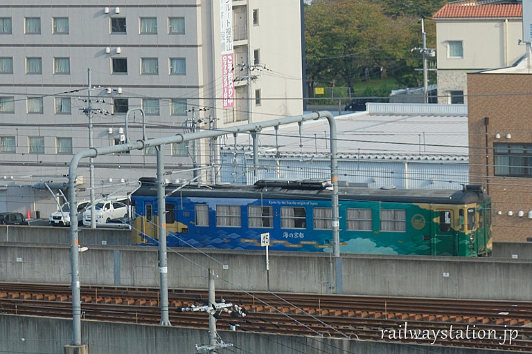 京都丹後鉄道・福知山駅付近を走るMF100気動車・海の京都カラー