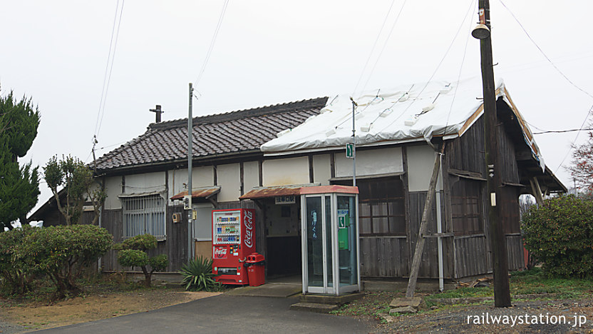 北条鉄道・法華口駅、駅開業の大正4年以来の木造駅舎