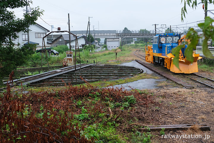 しなの鉄道北しなの線・黒姫駅、側線のターンテーブル(転車台)