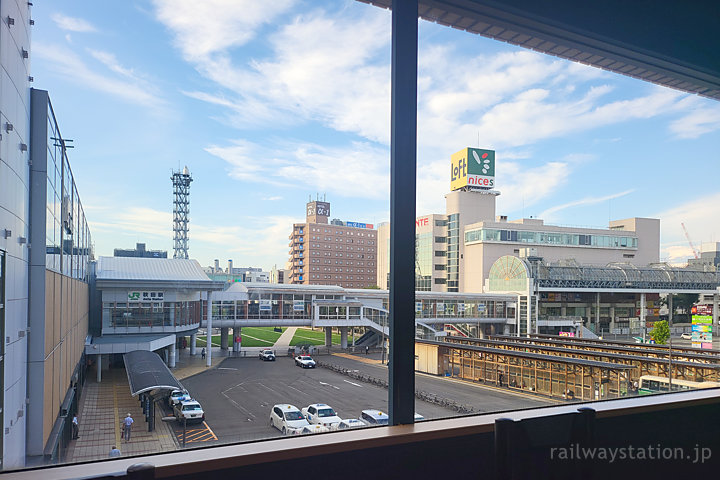 ホテルメトロポリタン秋田、朝食レストランから見る秋田駅