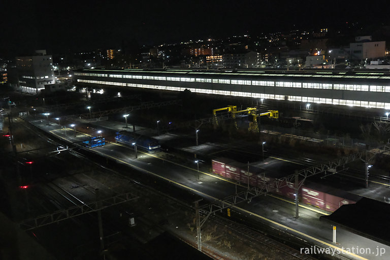 富士山三島東急ホテルのトレインビュー、東海道本線の貨物列車