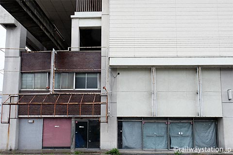 大将軍駅があった高尾アパートの一角、廃店舗跡