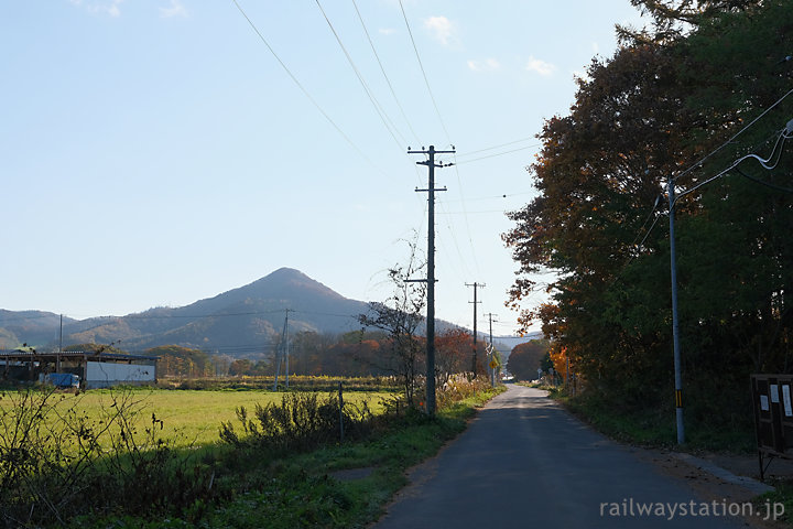 七飯町、池田園駅から大沼公園駅へ自転車で走る…