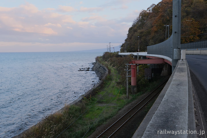 噴火湾沿いの石倉－本石倉間、函館本線旧線跡?