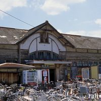 三津駅(伊予鉄道・高浜線)～古色蒼然、そして瀟洒な木造駅舎へ…