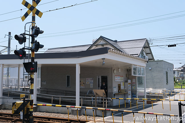 伊予鉄道、新駅舎竣工後の三津駅。