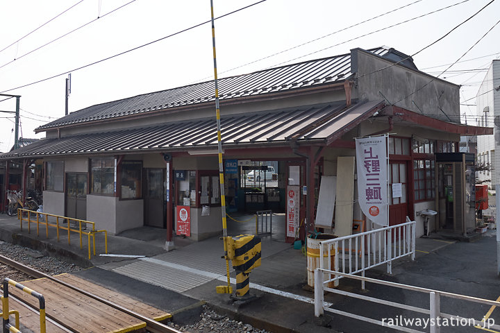 上信電鉄上信線・吉井駅、駅舎ホーム側