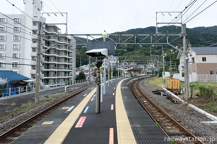 JR東日本伊東線・網代駅プラットホーム