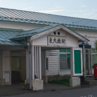 JR東日本花輪線・東大館駅、昭和4年築の素朴な木造駅舎