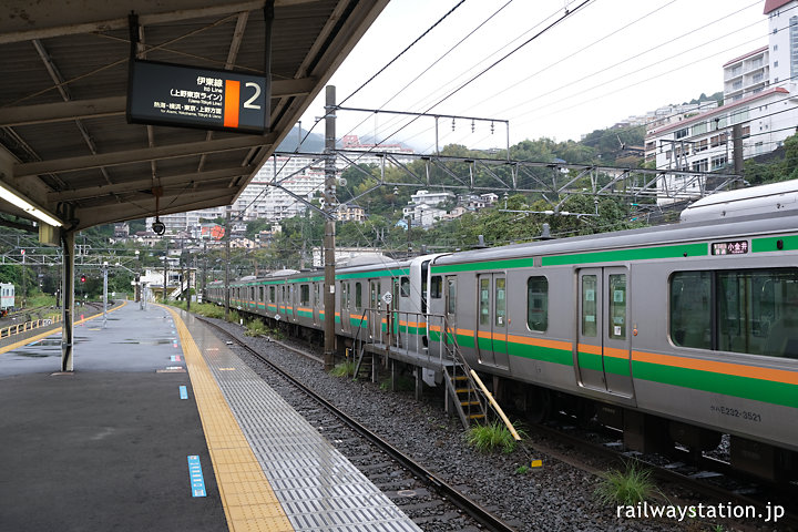 JR伊東線・来宮駅ホームと留置線