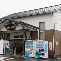 南松本駅 (JR東日本・篠ノ井線)～小さくなり生き残った木造駅舎はもうすぐ失われる…～