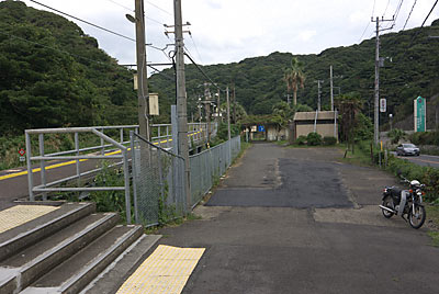 JR東日本・外房線・行川アイランド駅、待合所?