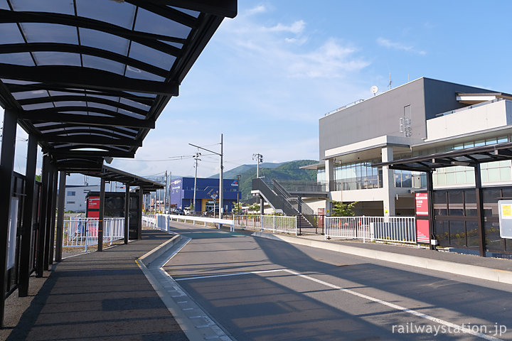 大船渡線、鉄道線を転用したBRT線上に再建された大船渡駅