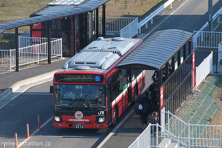 JR東日本・大船渡BRT、朝の通学時間帯で賑わう大船渡駅