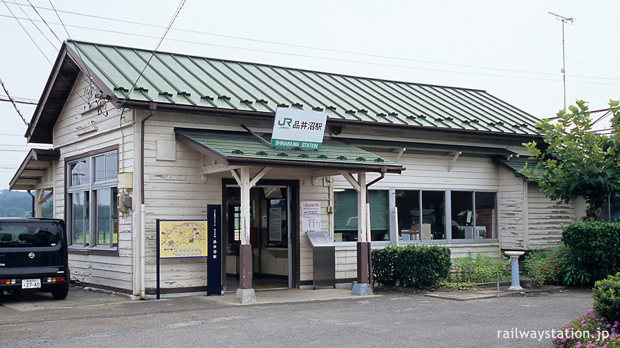 JR東日本東北本線・品井沼駅、素朴な雰囲気を残した木造駅舎