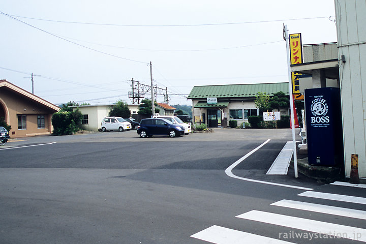 宮城県松島町、品井沼駅。駅前の風景