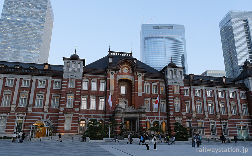 復原されたJR東京駅丸の内駅舎。レンガの洋風駅舎は重要文化財