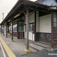 埼玉県寄居町、JR八高線・用土駅、現役同様に佇み続ける木造駅舎