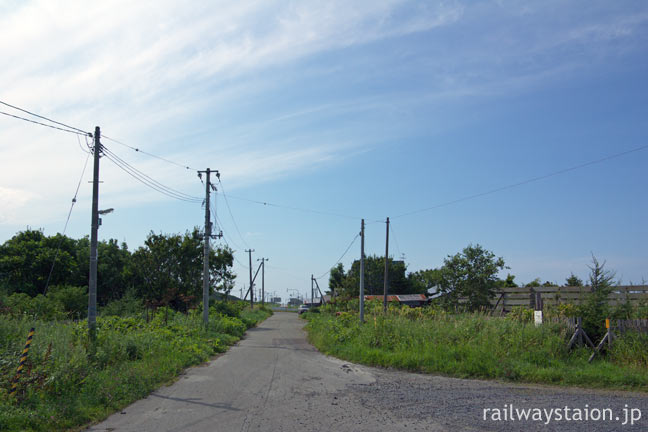 宗谷本線の秘境駅抜海駅前、最果て感漂う風景