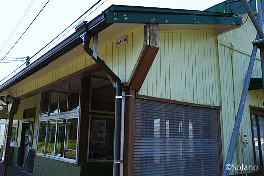 根室本線 (花咲線)・茶内駅の木造駅舎、ホーム側