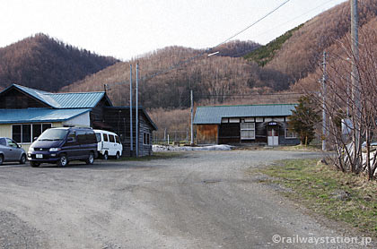 JR北海道・石北本線・上白滝駅と周囲の風景
