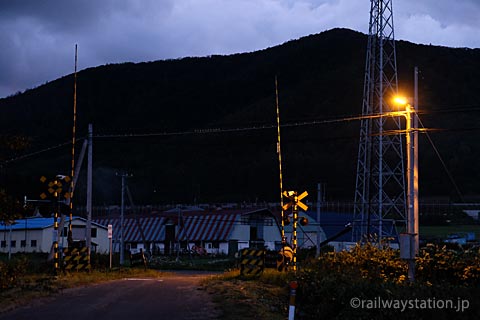 石北本線、旧白滝駅近くの踏切