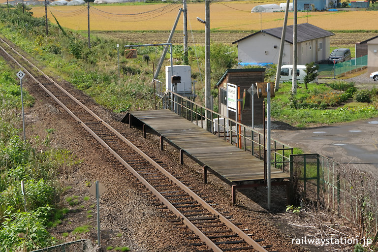 宗谷本線・南比布駅、北海道の典型的な無人駅スタイル