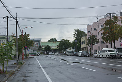 JR北海道・新旭川駅、駅から伸びる道