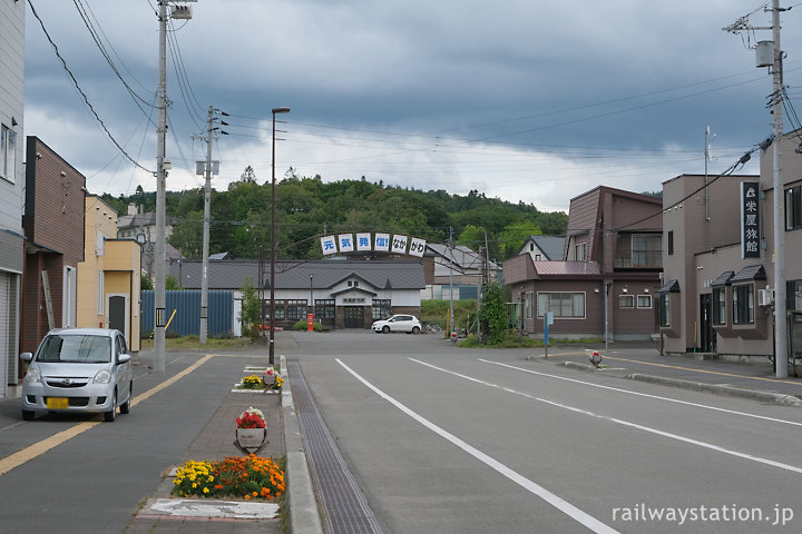 北海道中川町、天塩中川駅前の街並み