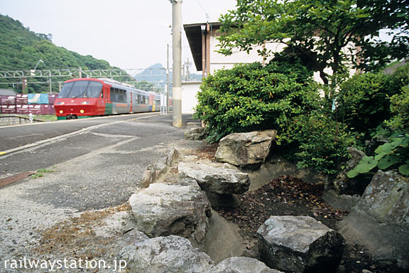 佐世保線・有田駅1番ホームの枯池