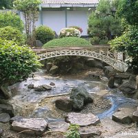 JR九州・早岐駅構内にそびえる西海橋