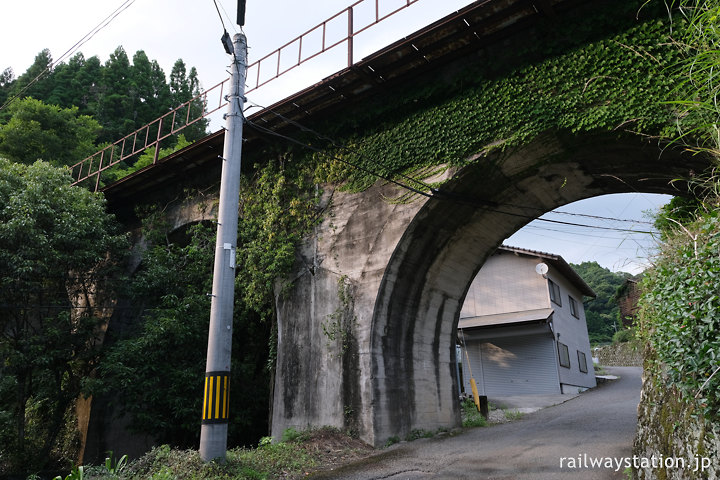 日田彦山線、大行司駅‐宝珠山駅間のめがね橋