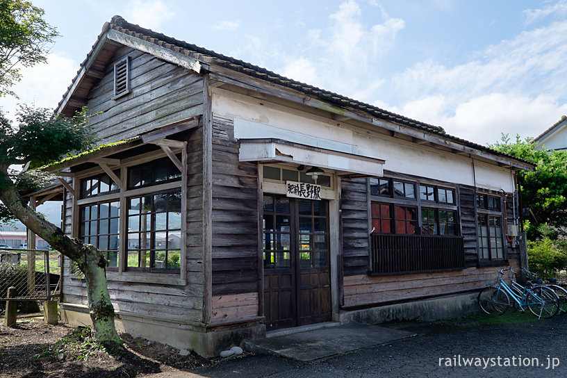 JR九州筑肥線・肥前長野駅、修復が進む木造駅舎