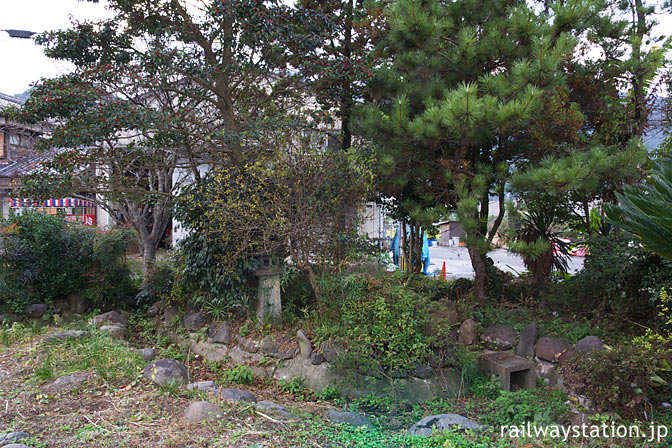 JR九州・日田彦山線・石原町駅の緑豊かな池庭跡