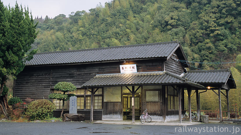 明治築、百年の木造駅舎、肥薩線の嘉例川駅