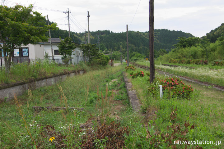 JR九州肥薩線・嘉例川駅、側線ホーム跡