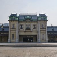 大改修が終わり竣工の大正時代の姿に復原された門司港駅の駅舎