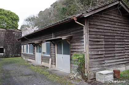 JR九州・肥薩線・大畑駅、木造の詰所跡