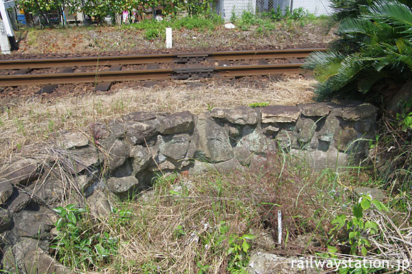 筑肥線・唐津線の接続駅、山本駅の池庭跡(2010年)