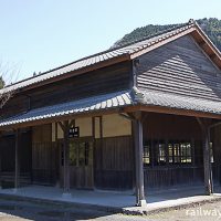 JR九州・肥薩線・矢岳駅、1909年(明治42年)以来の木造駅舎