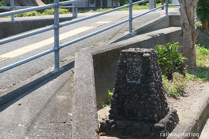 JR四国牟岐線・新野駅構内に残る安全塔