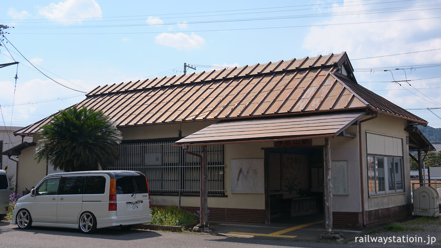 JR東海・紀勢本線・神志山駅、昭和14年築の木造駅舎
