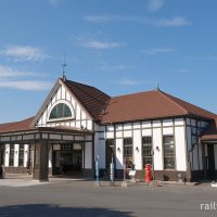 琴平駅(JR四国・土讃線)～こんぴらさん門前の洋風木造駅舎～