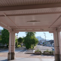 土讃線・善通寺駅~明治の木造駅舎の重厚でレトロな車寄せを愛でる～