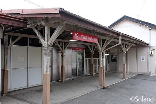 JR東海・武豊線・半田駅の木造駅舎、屋外改札口跡