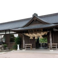 JR西日本木次線・出雲横田駅、社殿風の純和風木造駅舎