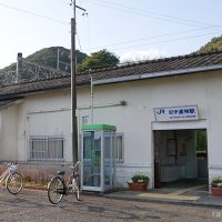 JR西日本・紀勢本線・紀伊浦神駅、古い木造駅舎が残る