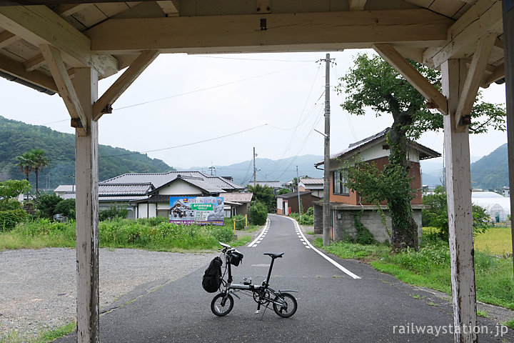 鳥取市、因美線・国英駅周辺の集落とDahon K3